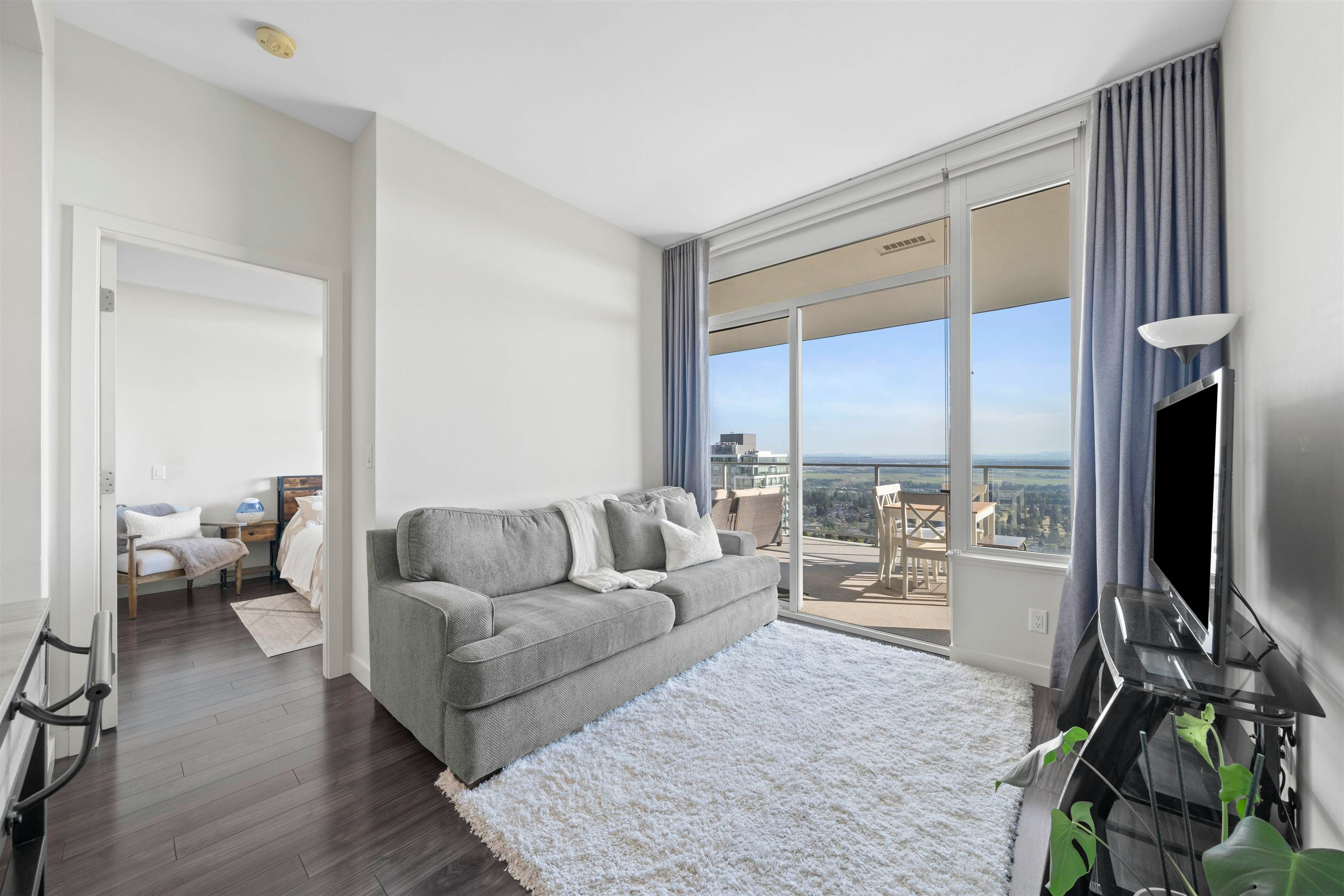 2904-6383 Mckay Avenue - 5