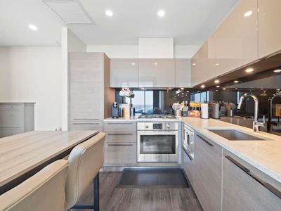 2904-6383 Mckay Avenue - 3