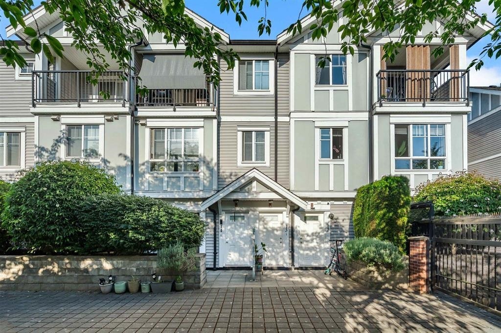 14-13239 Old Yale Road, Surrey, BC, V3T 3C5