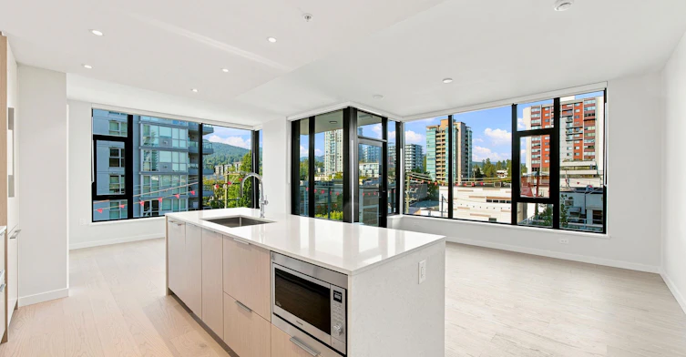 403-128 W 15th Street, North Vancouver, BC, V7M 1R5 - 3
