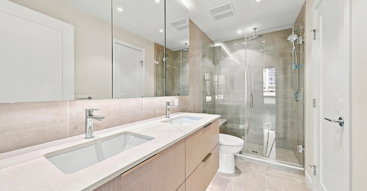 403-128 W 15th Street, North Vancouver, BC, V7M 1R5 - 9
