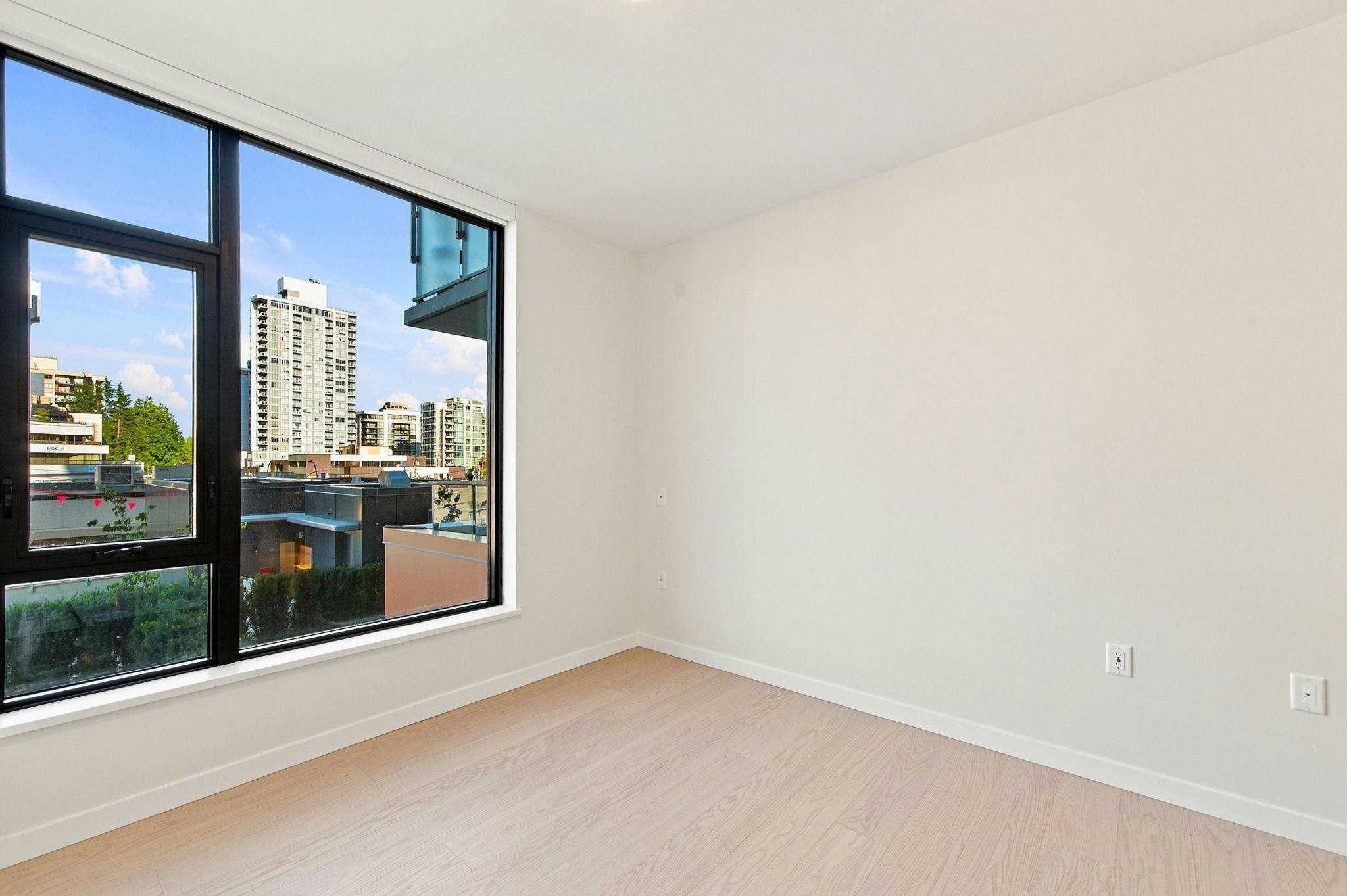 403-128 W 15th Street, North Vancouver, BC, V7M 1R5 - 11