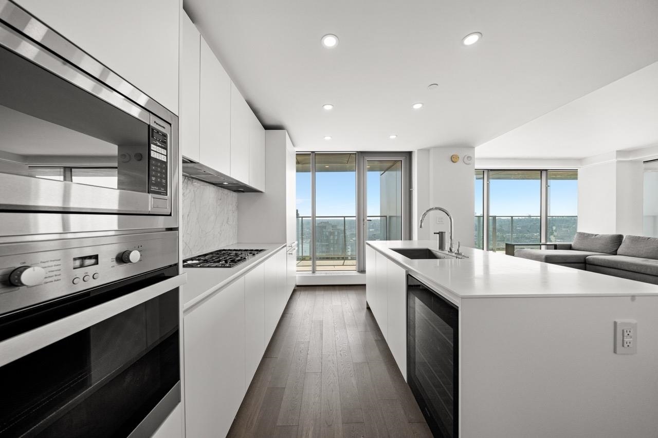 3801-1480 Howe Street, Vancouver, BC, V6Z 0G5 - 11
