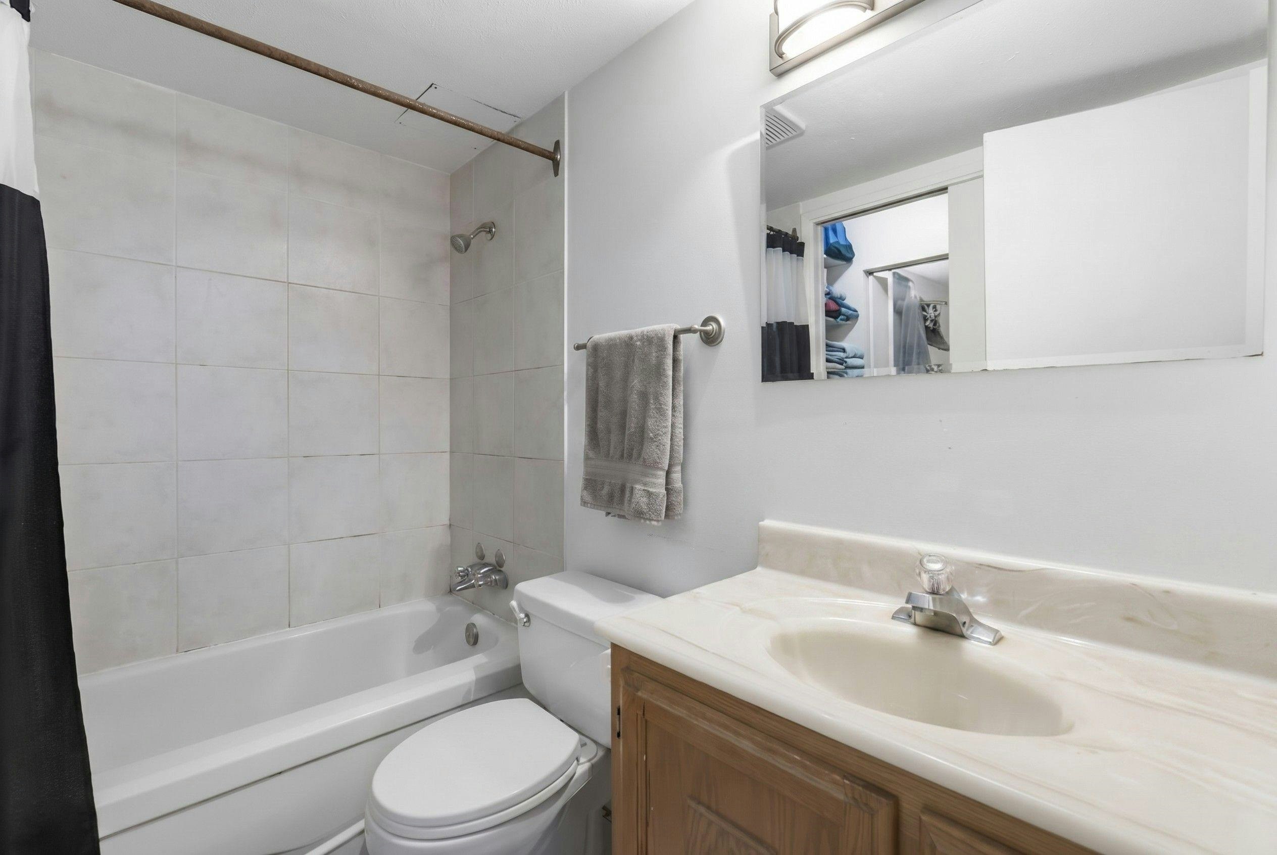 230-8460 Ackroyd Road, Richmond, BC, V6X 3E9 - 9