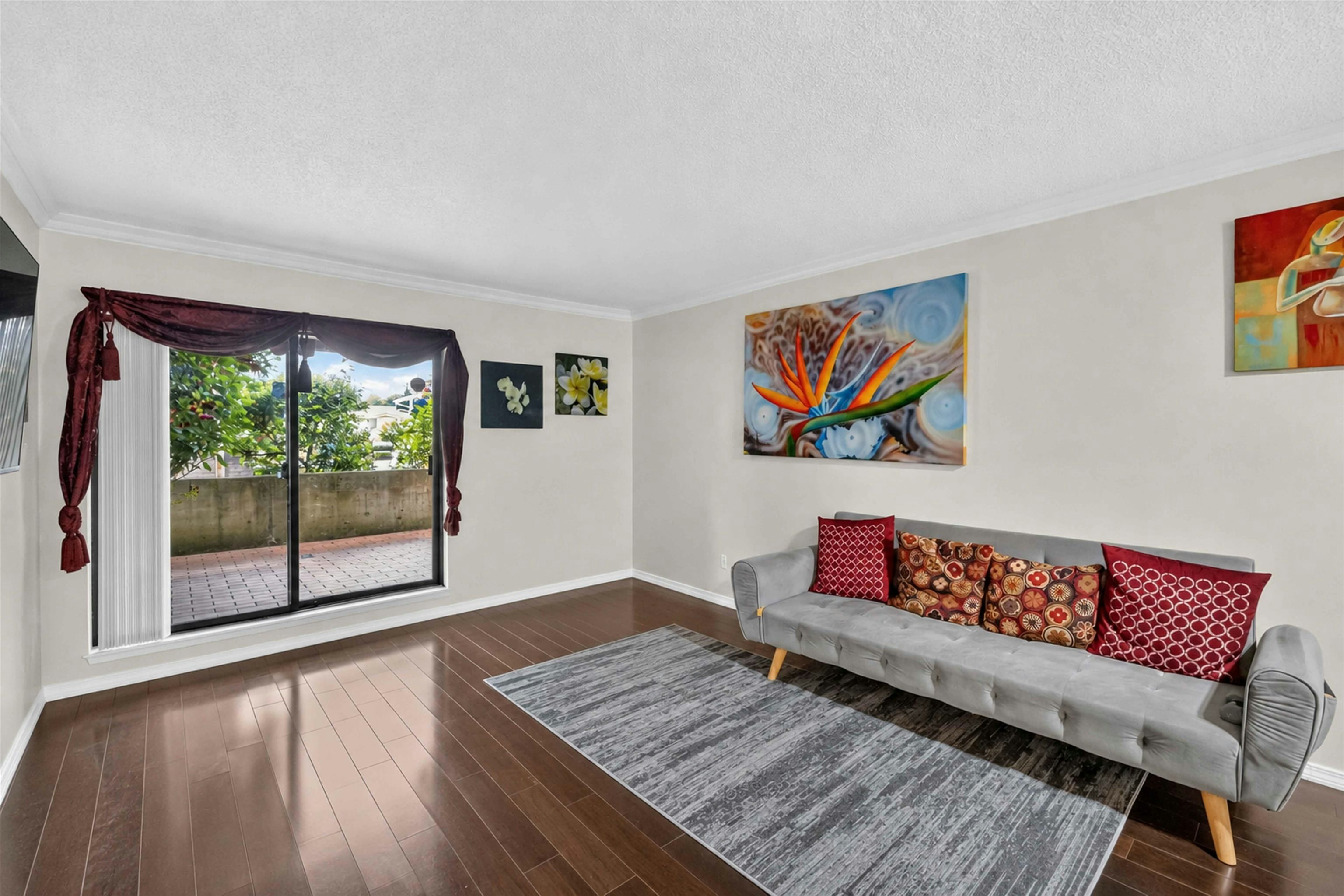 101-10560 154 Street, Surrey, BC, V3R 8A3