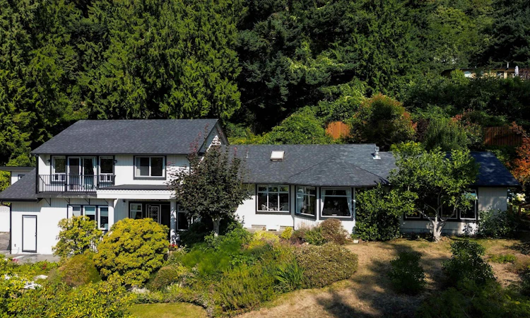 806 Hummingbird Lane