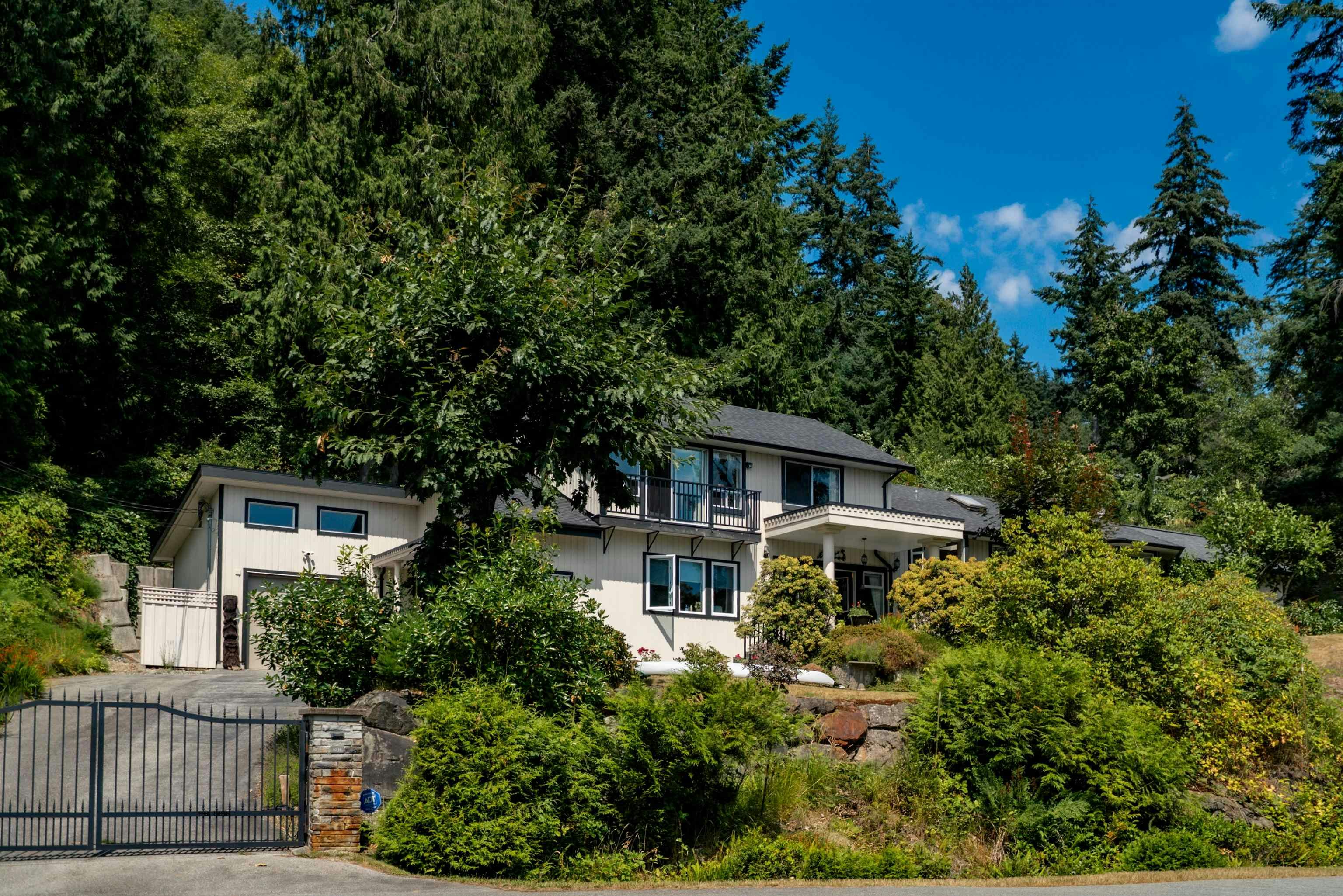 806 Hummingbird Lane, Bowen Island, BC, V0N 1G1