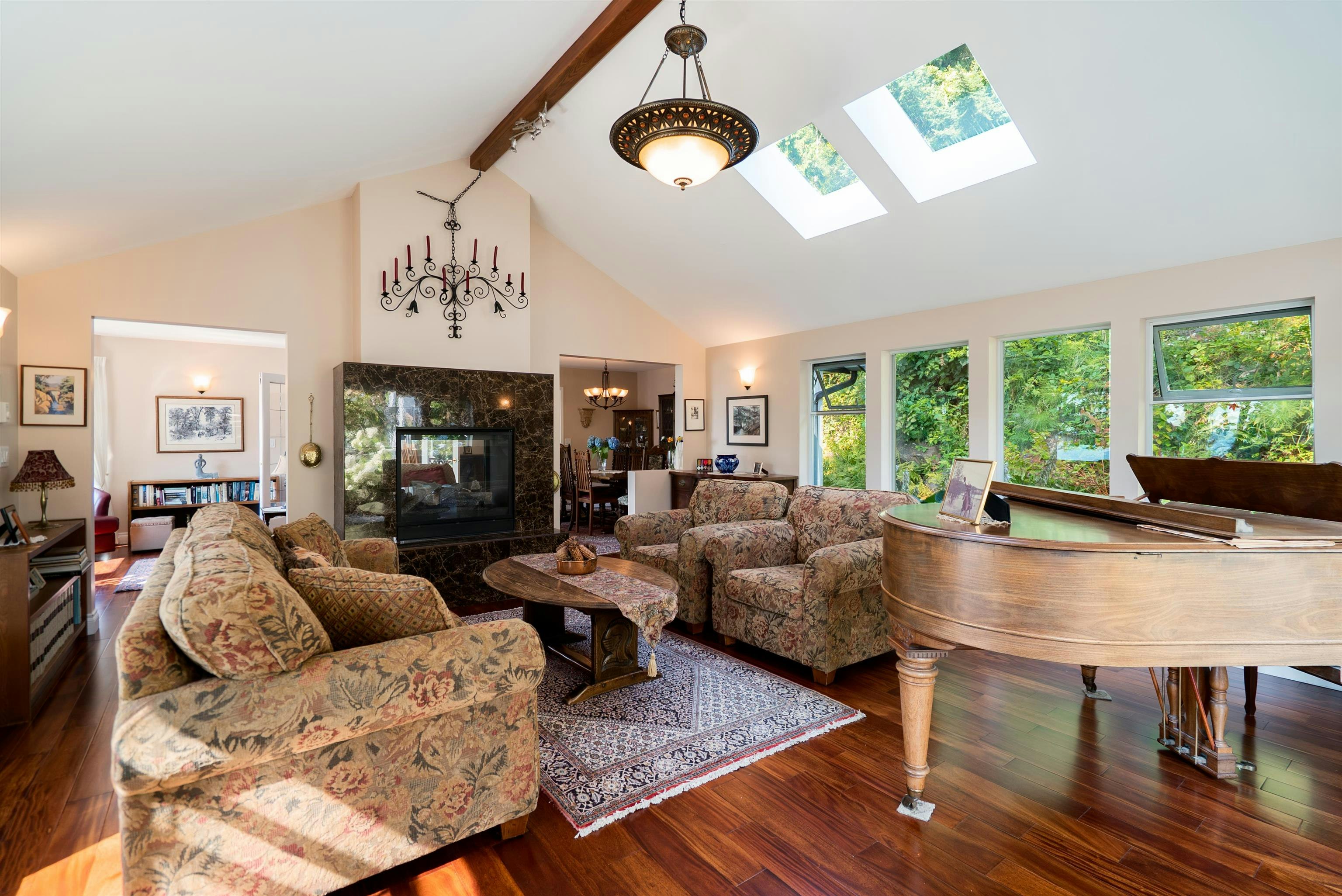 806 Hummingbird Lane, Bowen Island, BC, V0N 1G1