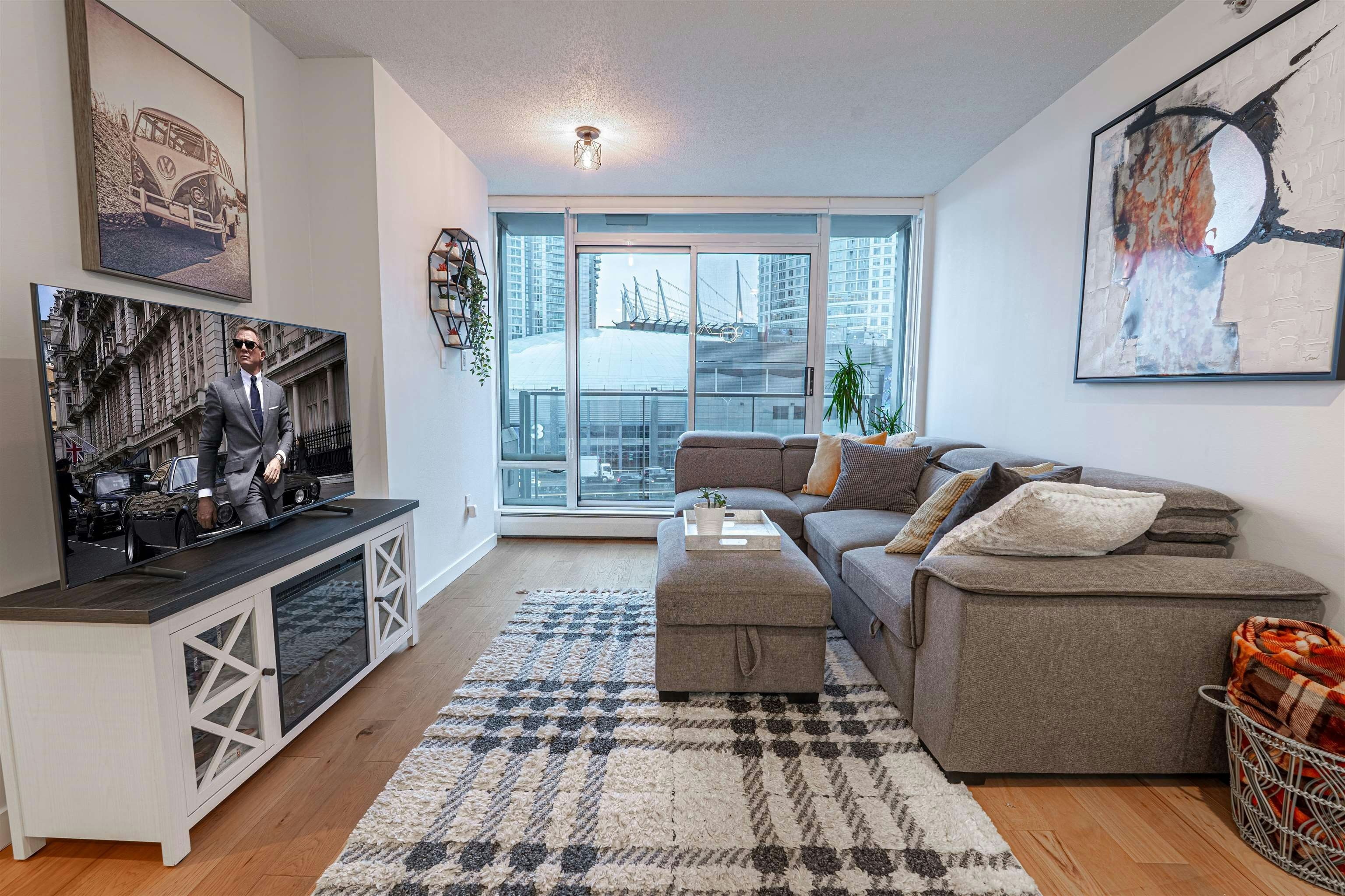 1003-688 Abbott Street, Vancouver, BC, V6B 0B9 - 4