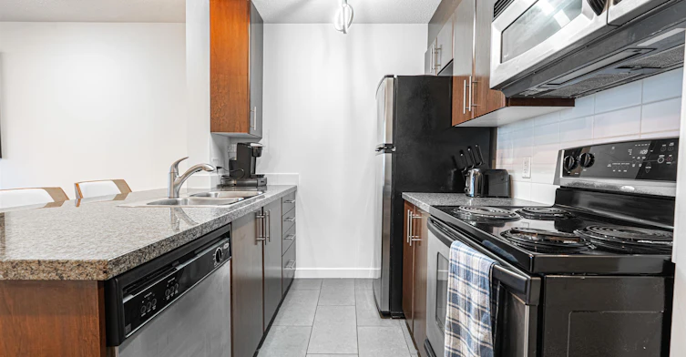 1003-688 Abbott Street, Vancouver, BC, V6B 0B9 - 11