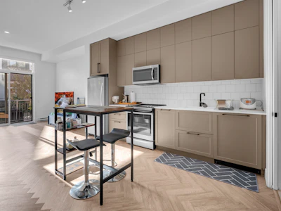 99-17568 57a Avenue - 4