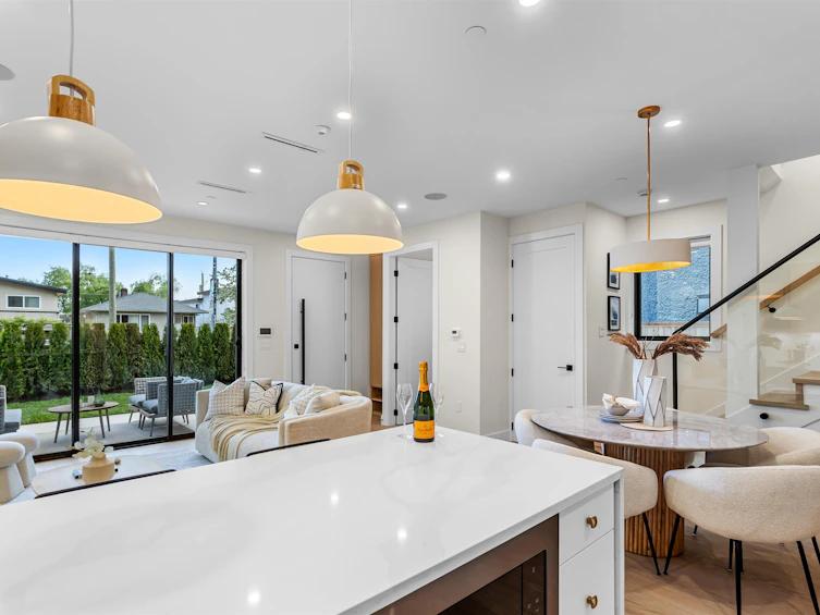 1-165 E 45th Avenue, Vancouver, BC, V5W 1W8 - 10