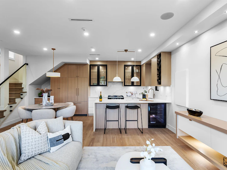 1-165 E 45th Avenue, Vancouver, BC, V5W 1W8 - 6