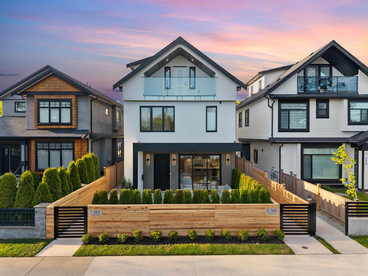 1-165 E 45th Avenue, Vancouver, BC, V5W 1W8 - 2