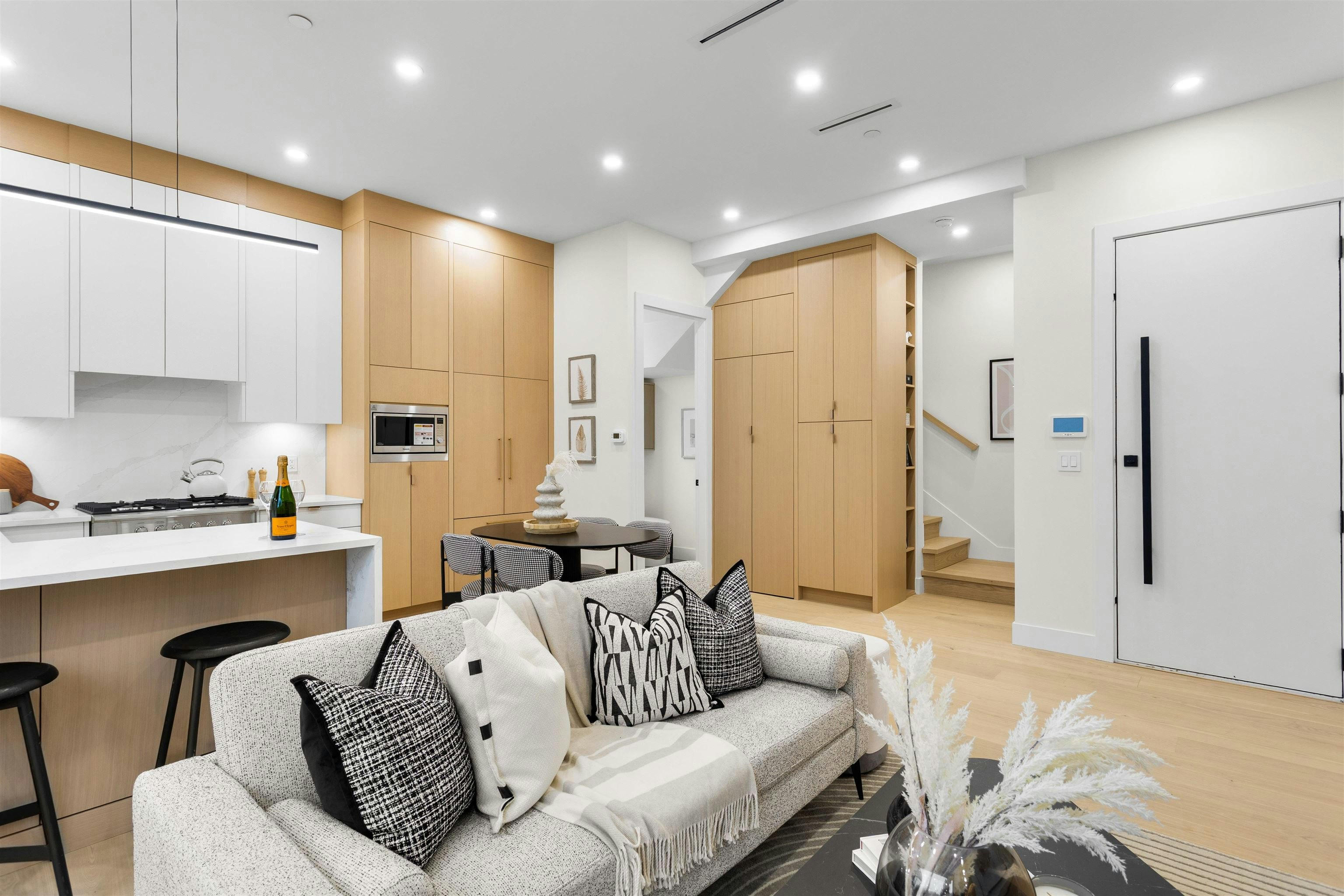 2-5306 Culloden Street, Vancouver, BC, V5W 3R6 - 3
