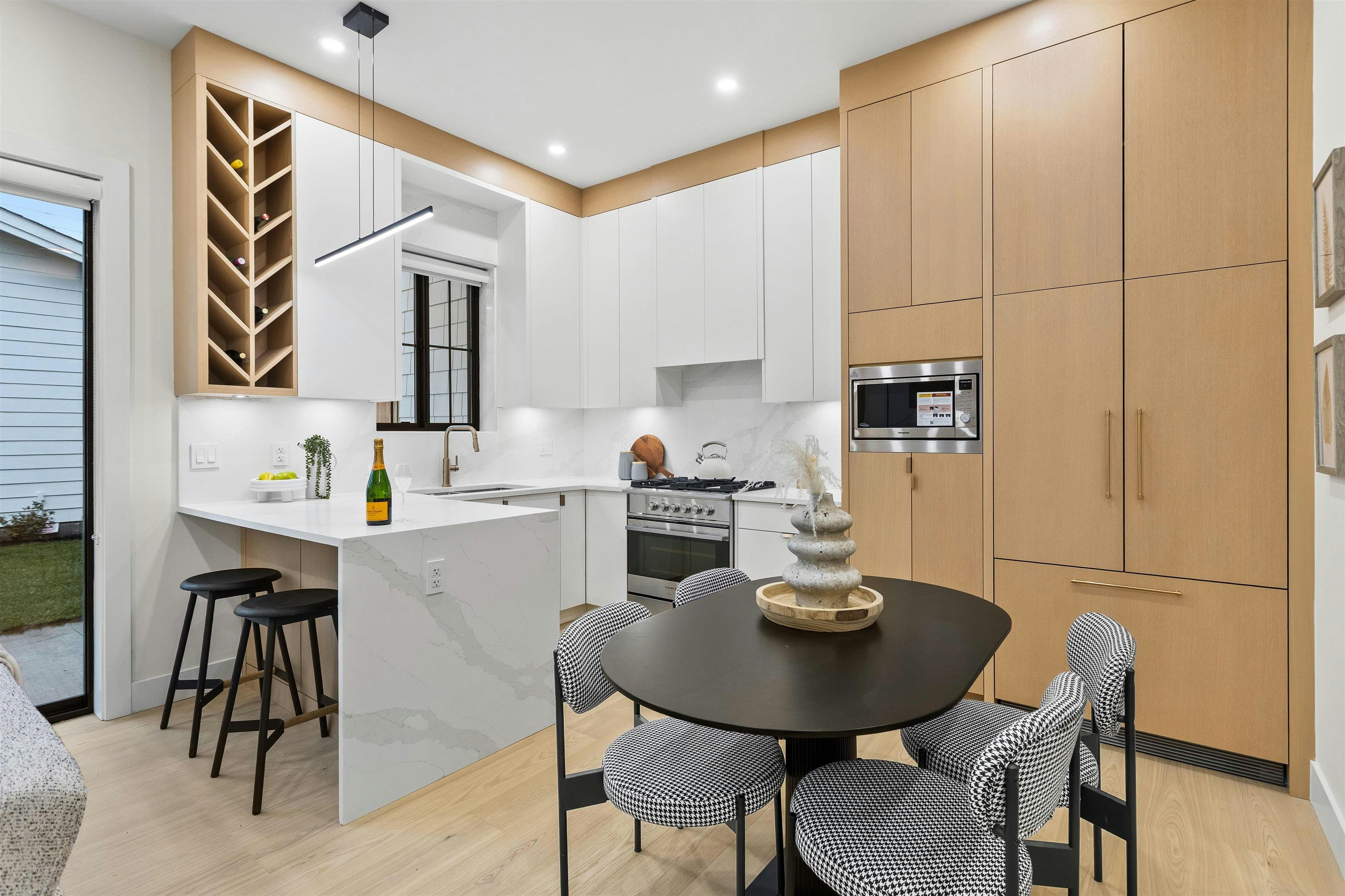 2-5306 Culloden Street, Vancouver, BC, V5W 3R6