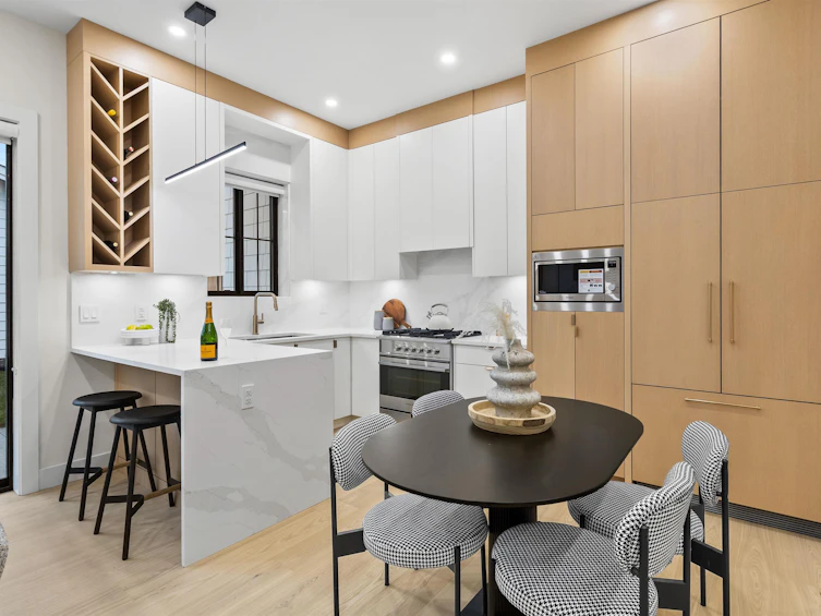 2-5306 Culloden Street, Vancouver, BC, V5W 3R6