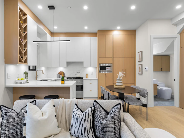 2-5306 Culloden Street, Vancouver, BC, V5W 3R6 - 4