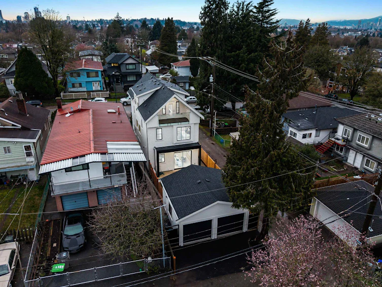 2-5306 Culloden Street, Vancouver, BC, V5W 3R6 - 24
