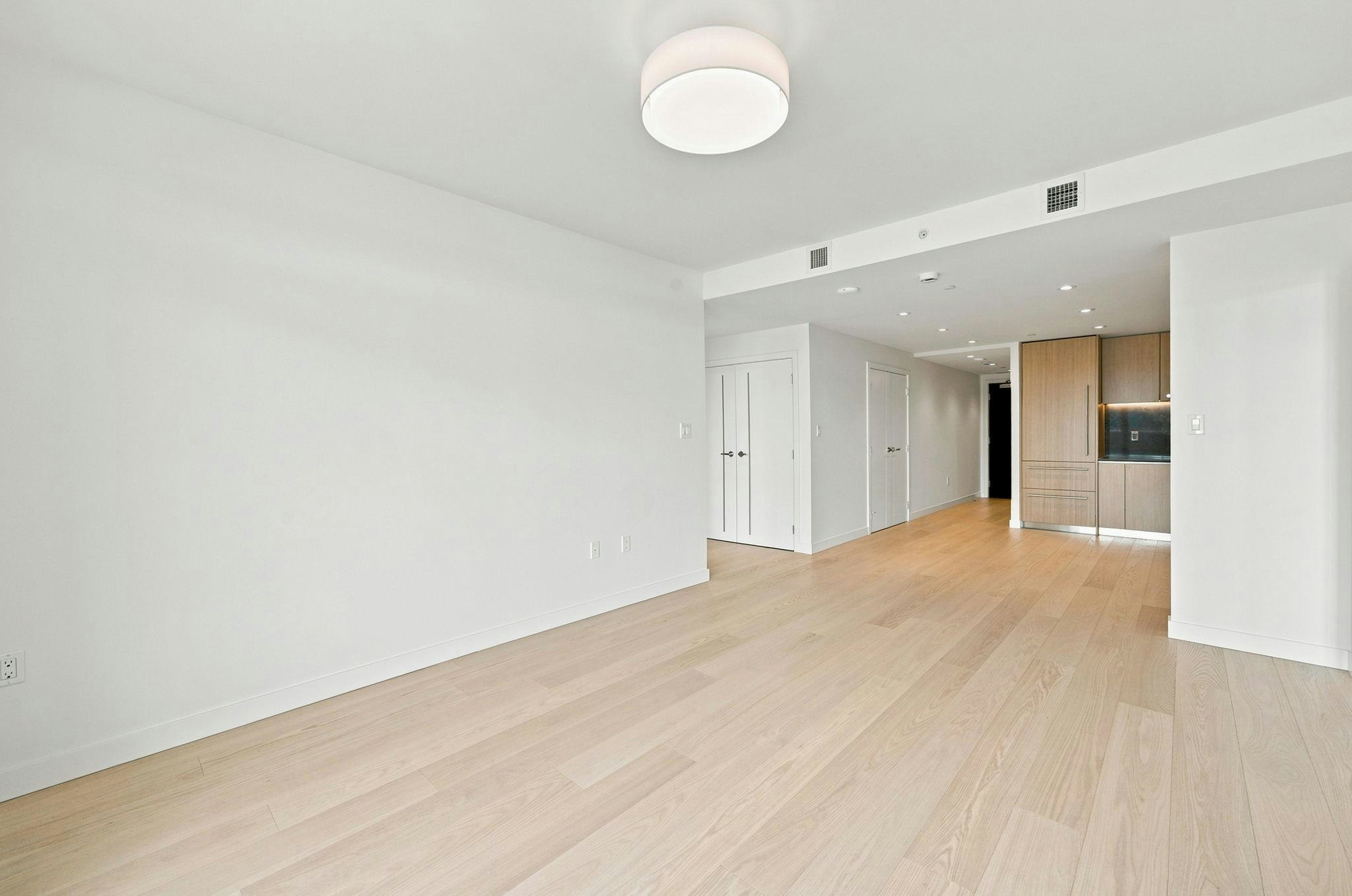 301-785 Harbour Way, North Vancouver, BC, V7P 0G3 - 12