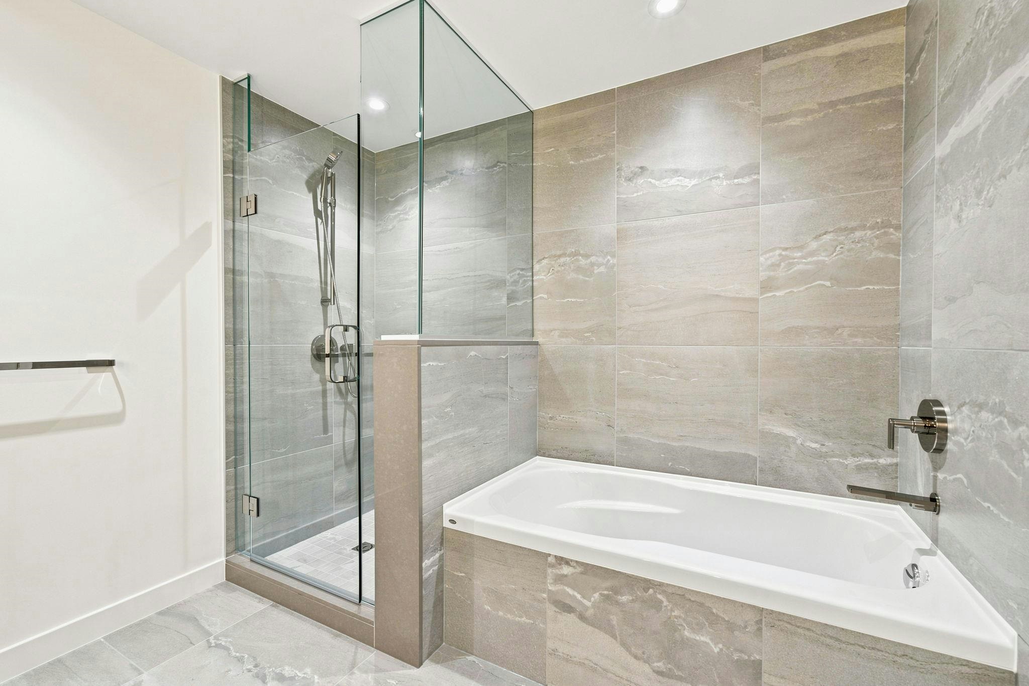 301-785 Harbour Way, North Vancouver, BC, V7P 0G3 - 23