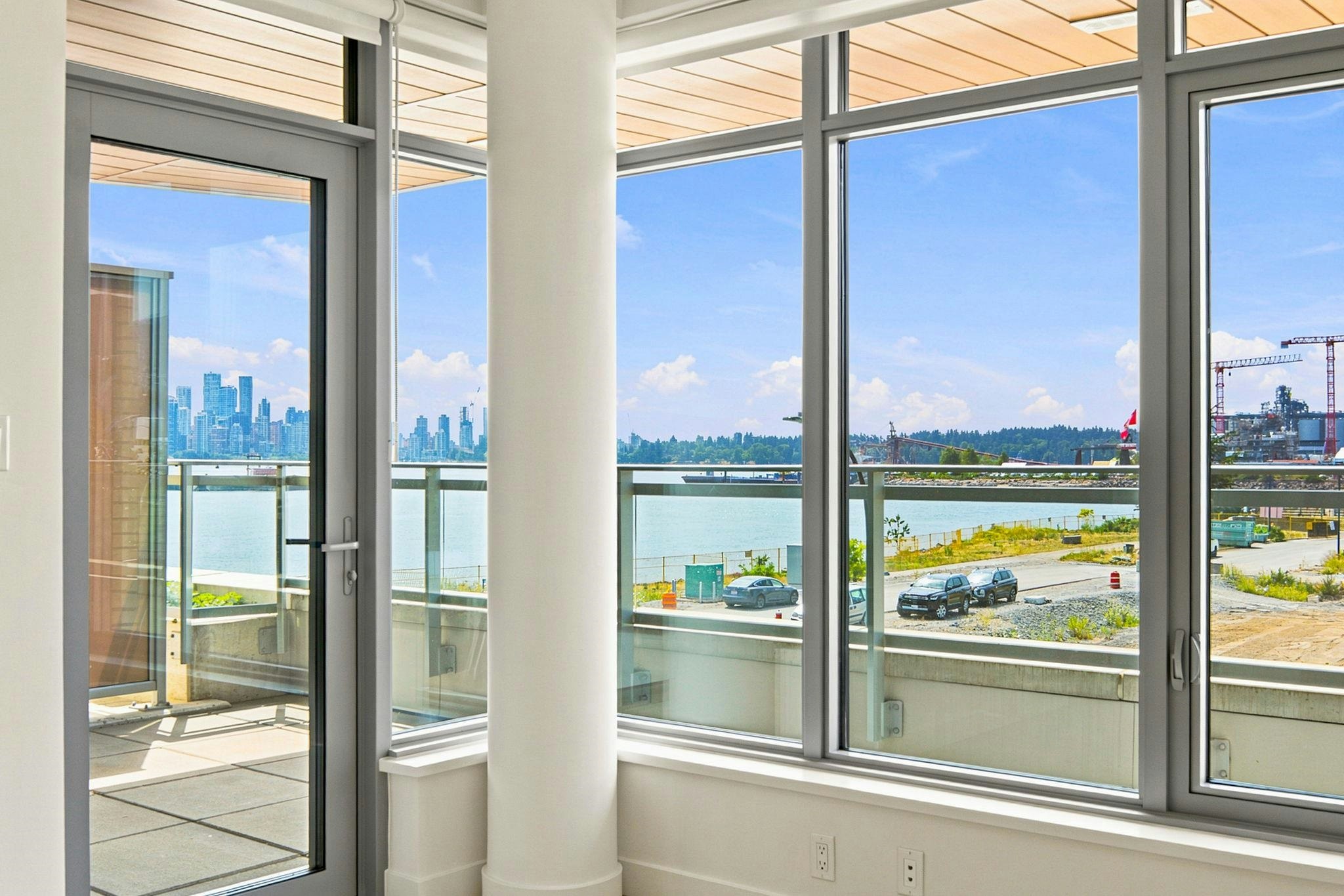 301-785 Harbour Way, North Vancouver, BC, V7P 0G3 - 9