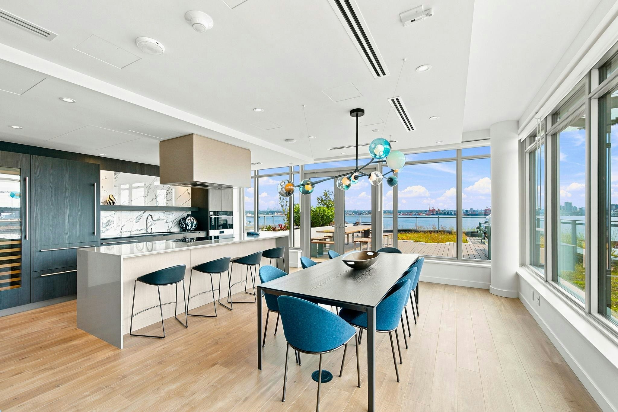 301-785 Harbour Way, North Vancouver, BC, V7P 0G3 - 30