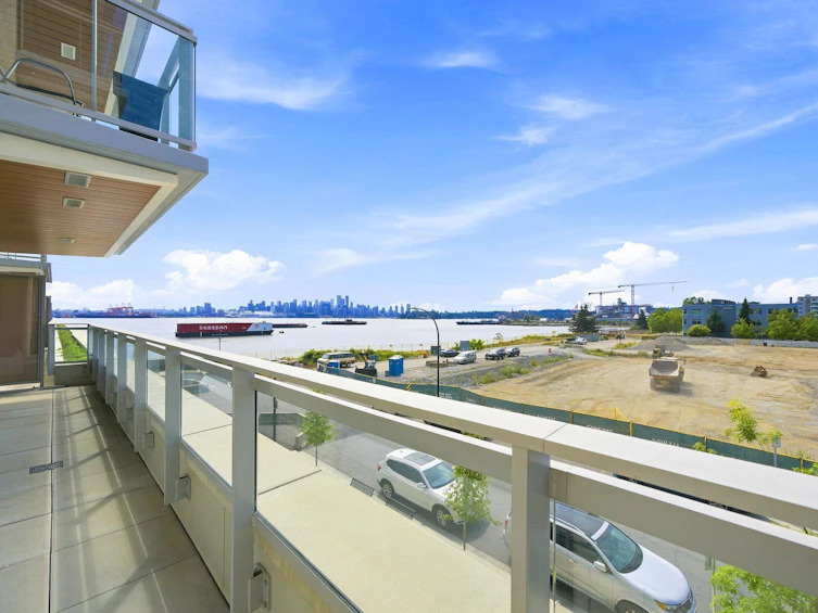 301-785 Harbour Way, North Vancouver, BC, V7P 0G3 - 14