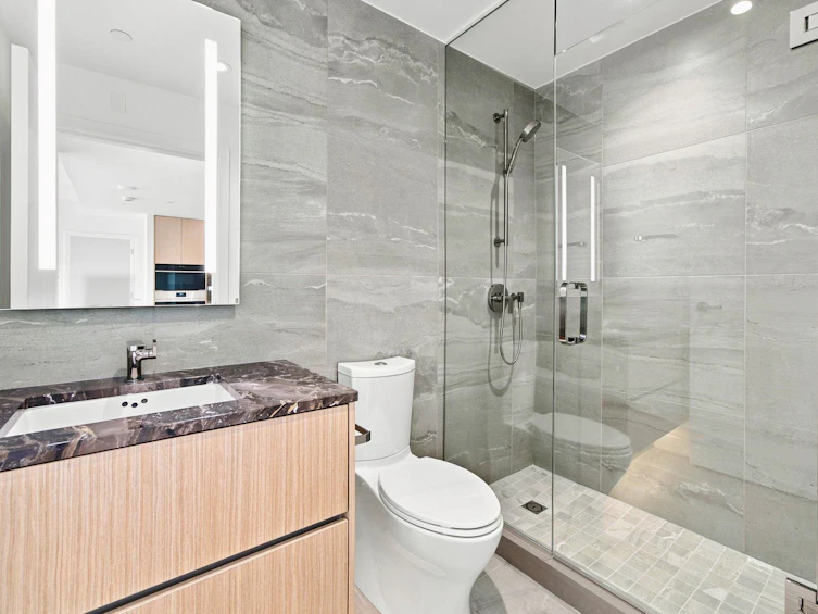 301-785 Harbour Way, North Vancouver, BC, V7P 0G3 - 27