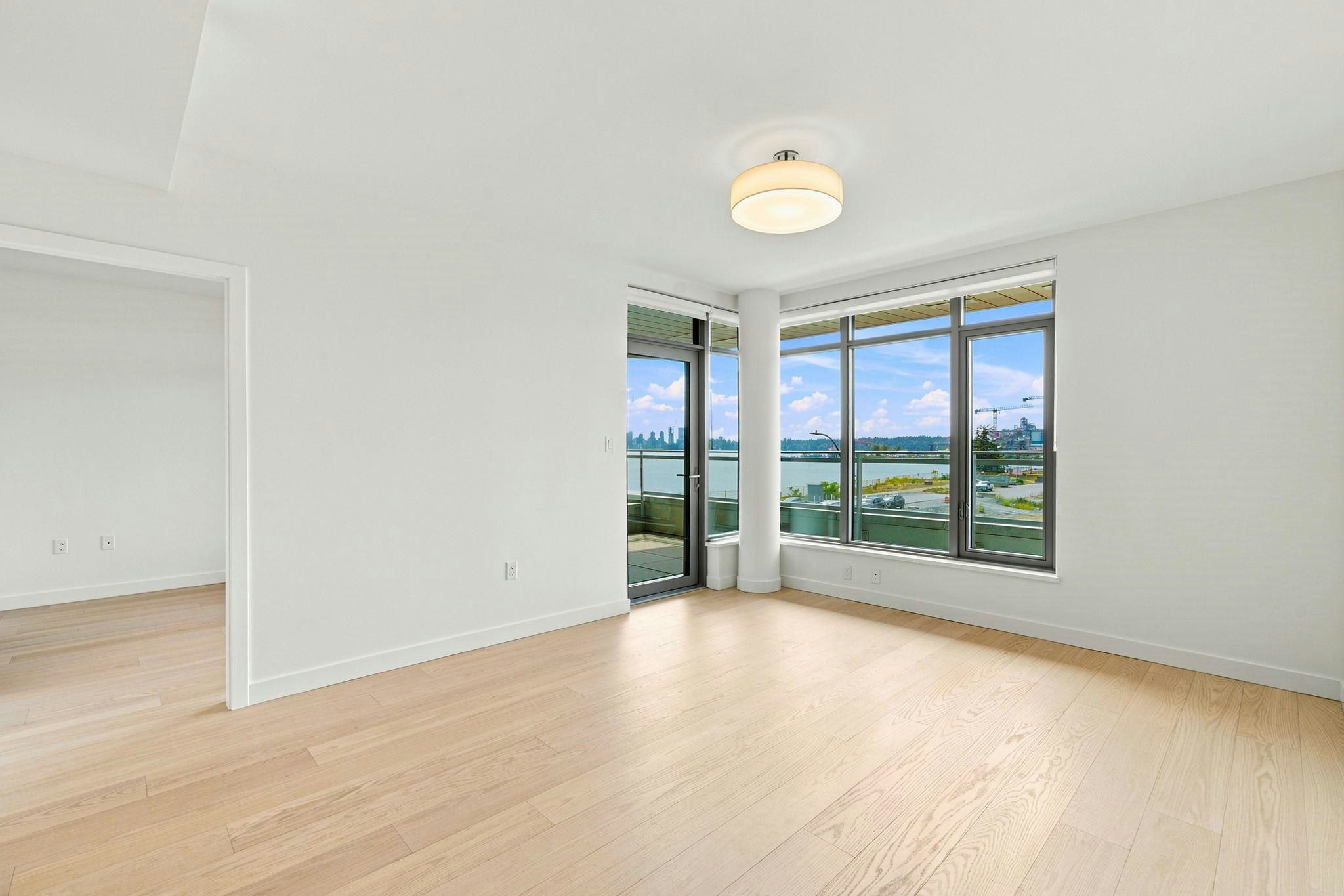 301-785 Harbour Way, North Vancouver, BC, V7P 0G3 - 8