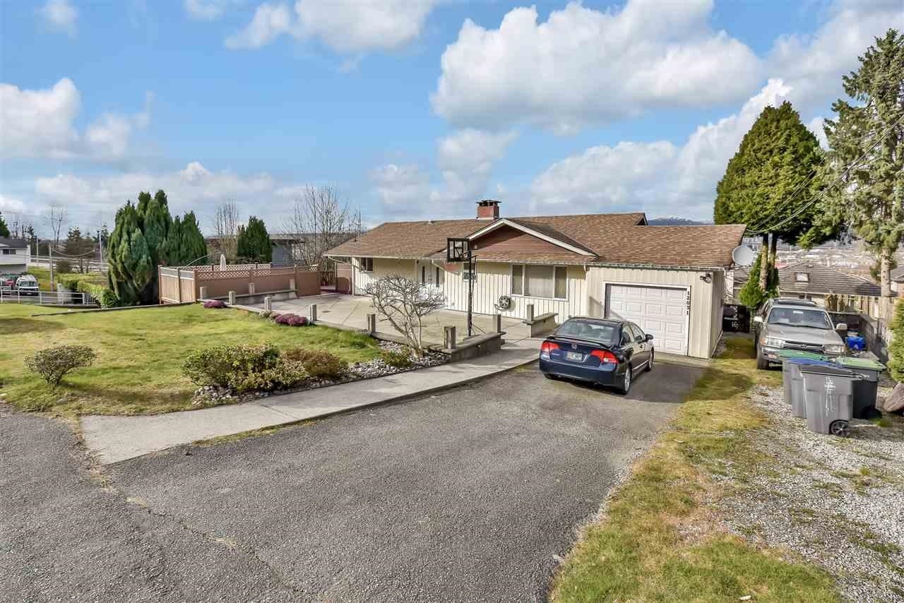 12031 101 Avenue, Surrey, BC, V3V 2Z2