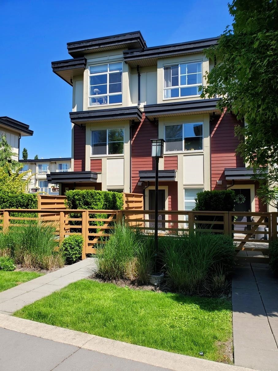 61-19477 72a Avenue, Surrey, BC, V4N 6M2