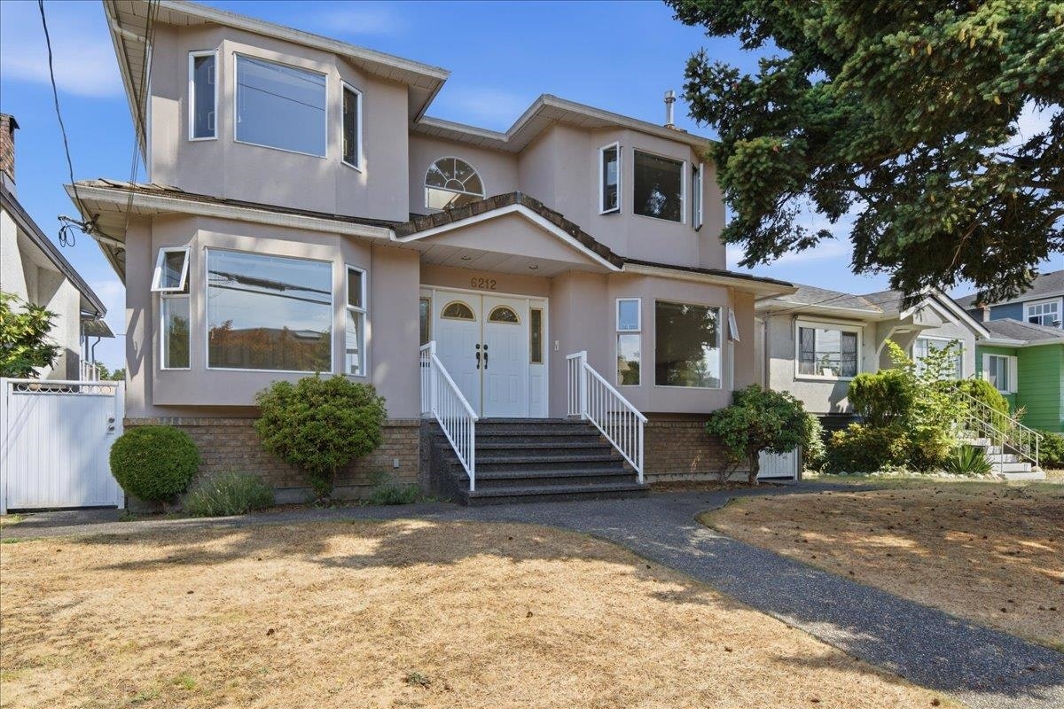 6212 Vivian Street, Vancouver, BC, V5S 2S7