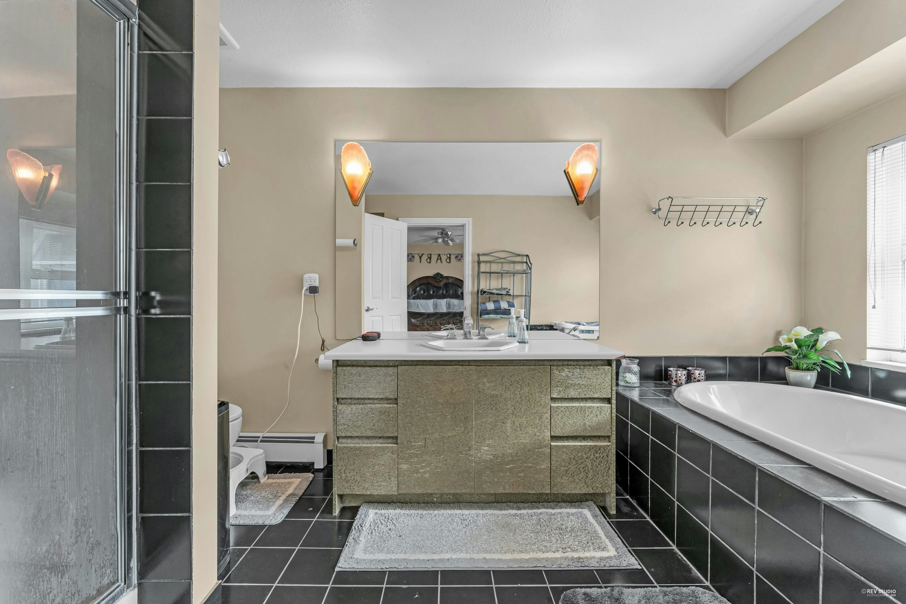 14260 82a Avenue, Surrey, BC, V3W 0V6 - 25