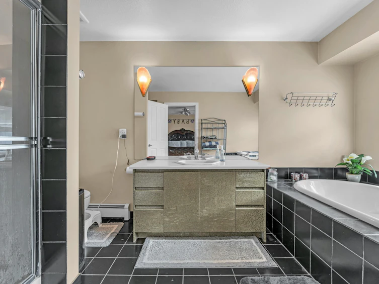 14260 82a Avenue, Surrey, BC, V3W 0V6 - 25