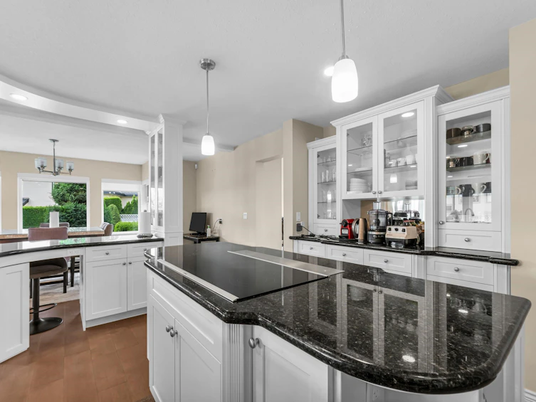 14260 82a Avenue, Surrey, BC, V3W 0V6 - 14