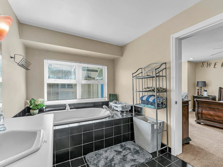 14260 82a Avenue, Surrey, BC, V3W 0V6 - 26