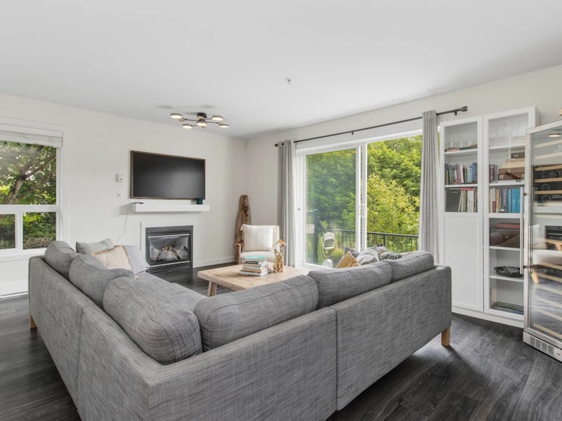 20 - 1204 Main Street, Squamish BC V8B 0S3