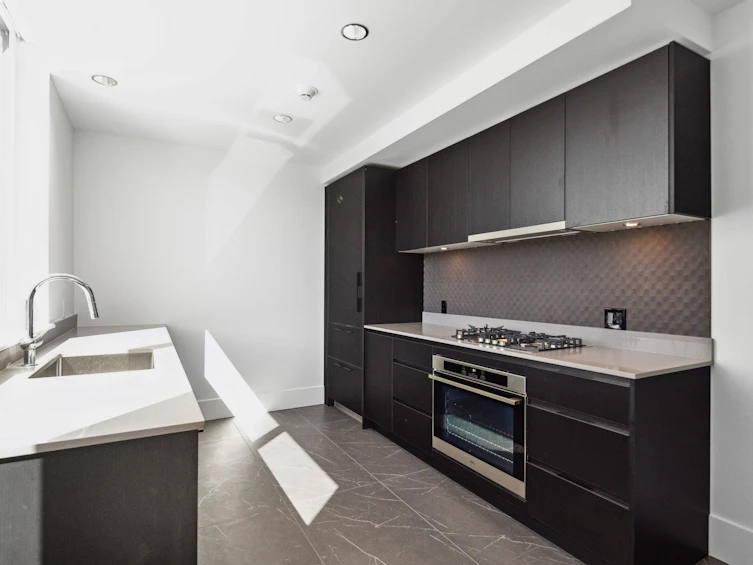 305-1500 Fern Street, North Vancouver, BC, V7J 0E6 - 28