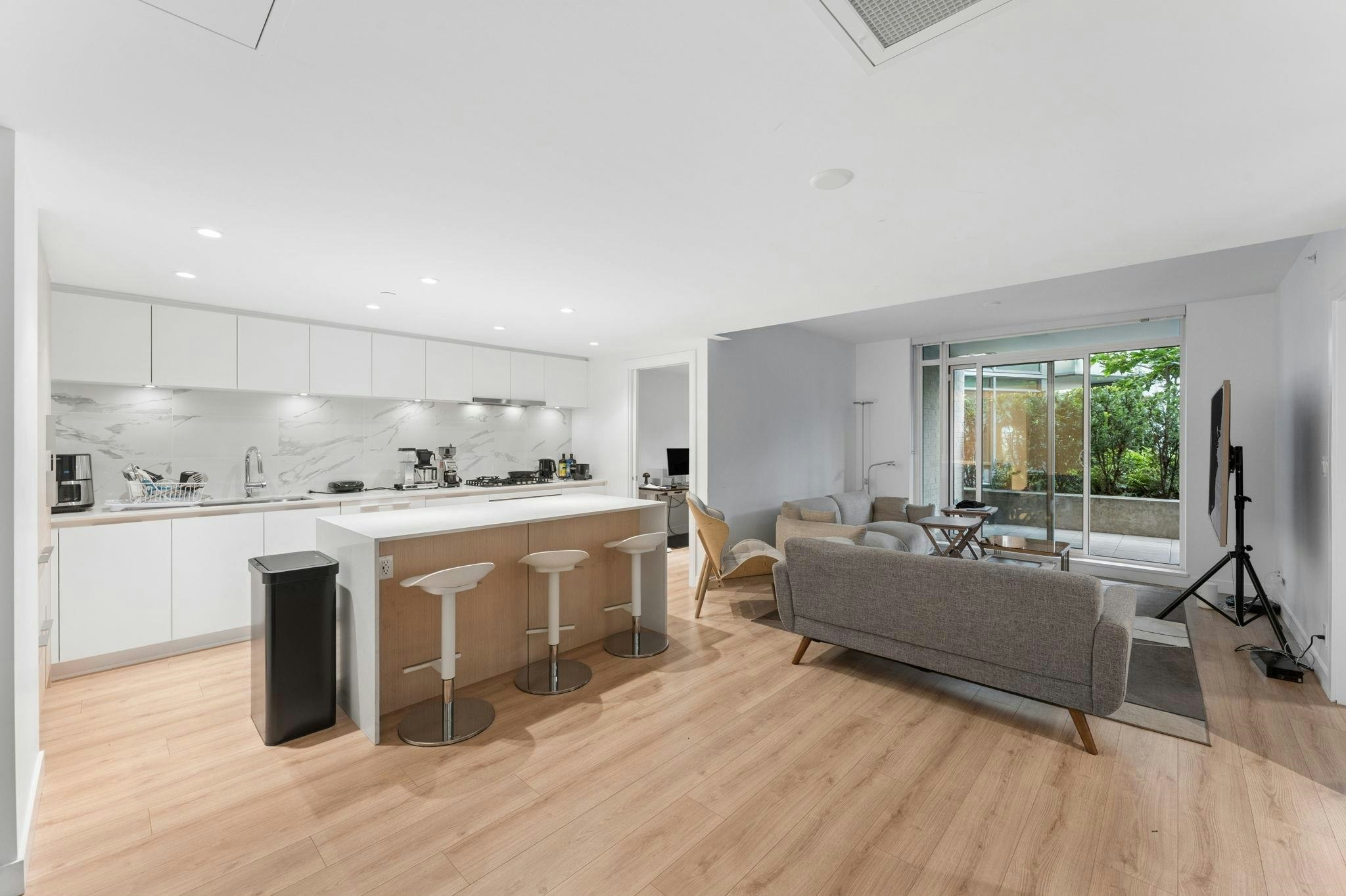 305-1500 Fern Street - 2