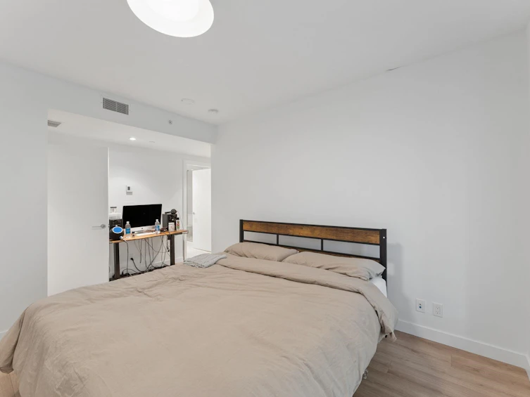 305-1500 Fern Street, North Vancouver, BC, V7J 0E6 - 16