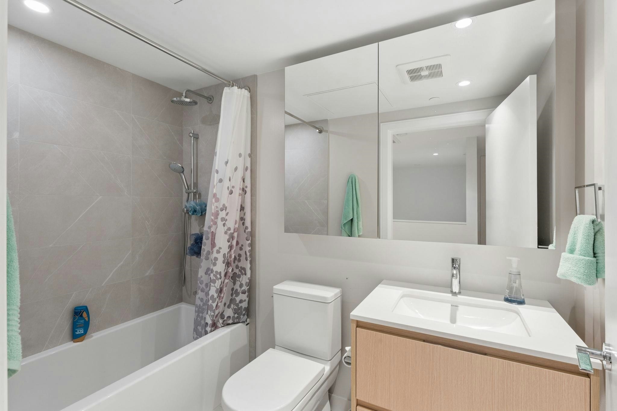 305-1500 Fern Street, North Vancouver, BC, V7J 0E6 - 19