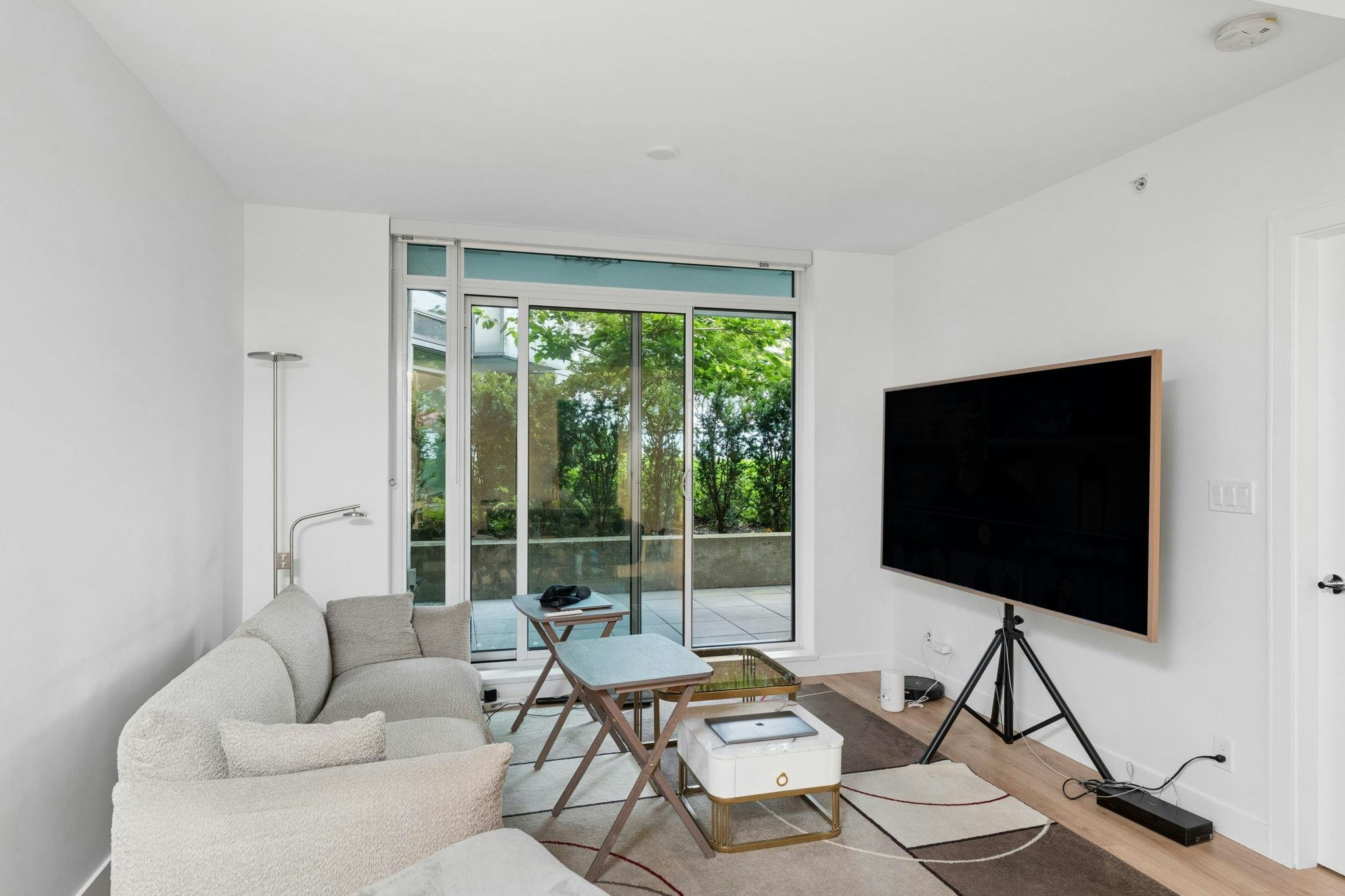 305-1500 Fern Street - 3