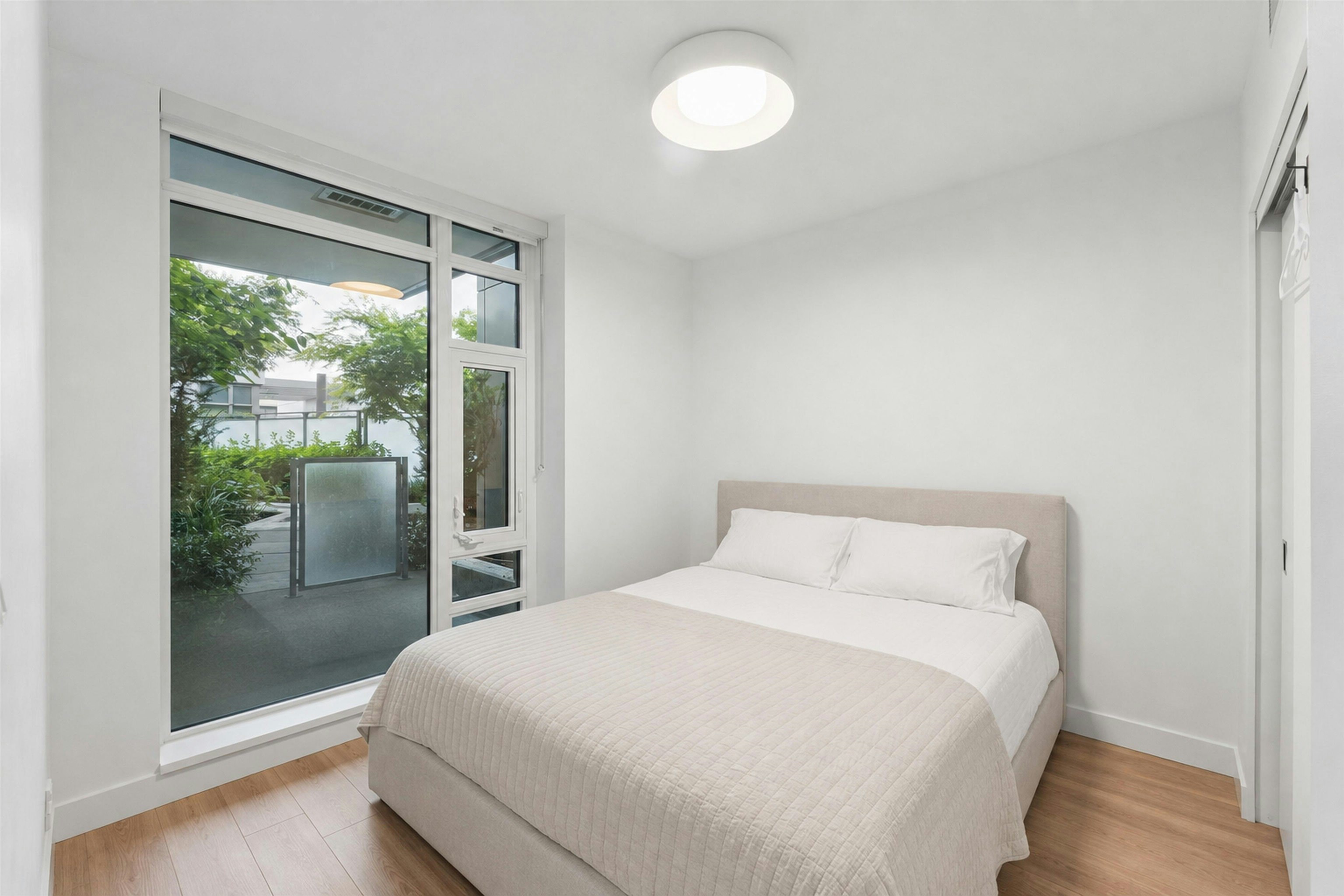 305-1500 Fern Street, North Vancouver, BC, V7J 0E6 - 12