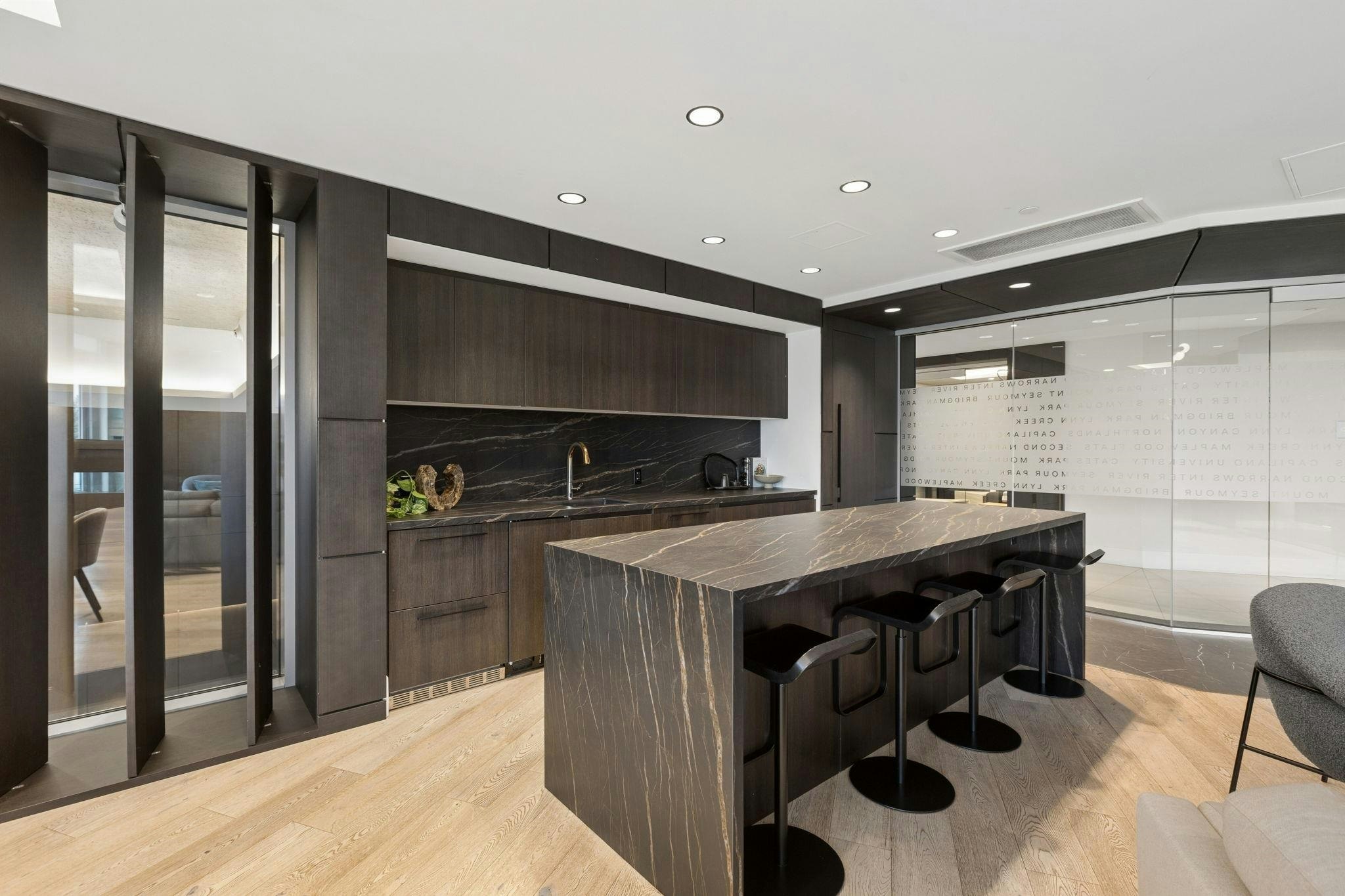 305-1500 Fern Street, North Vancouver, BC, V7J 0E6 - 22