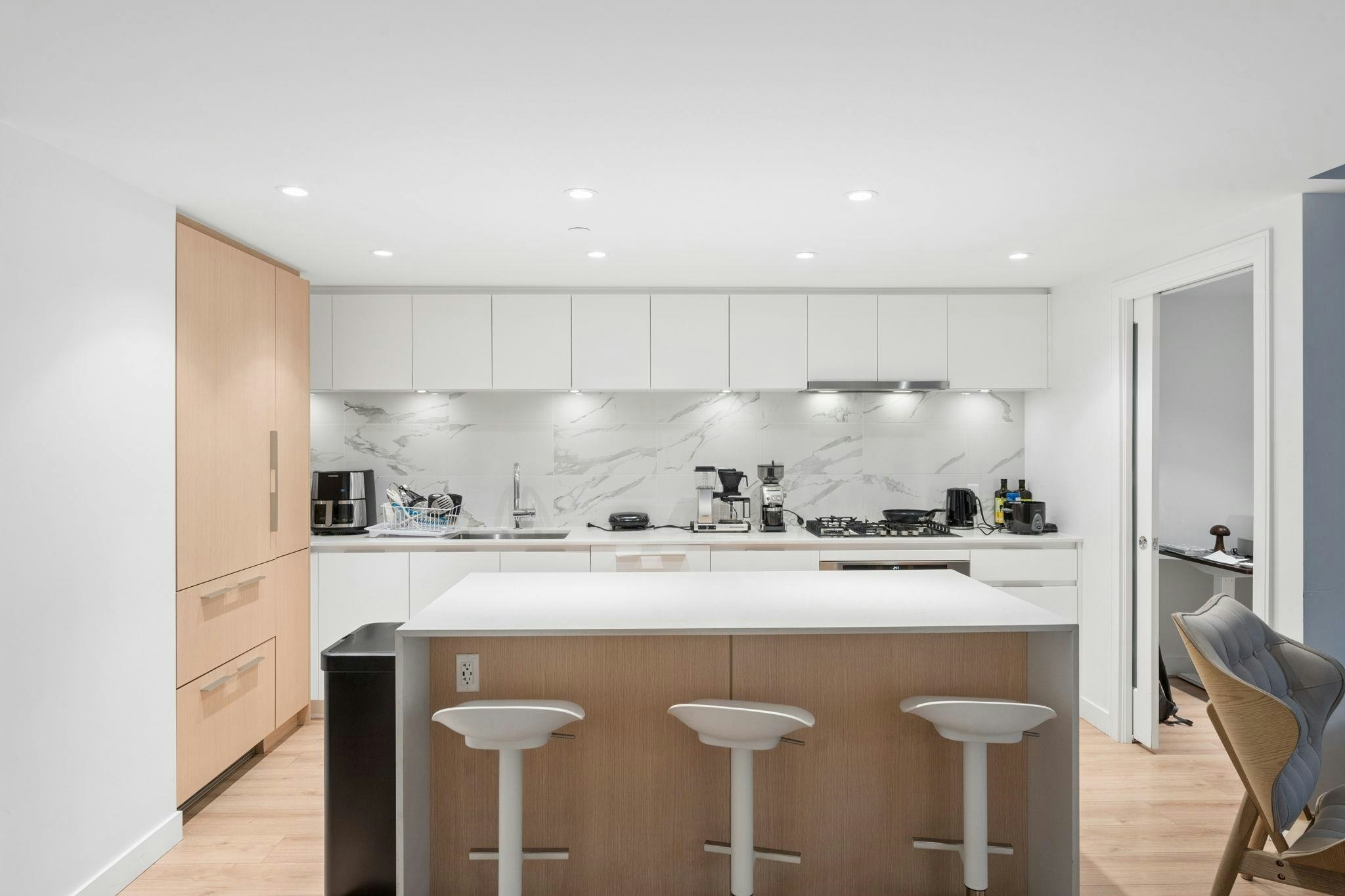 305-1500 Fern Street - 5