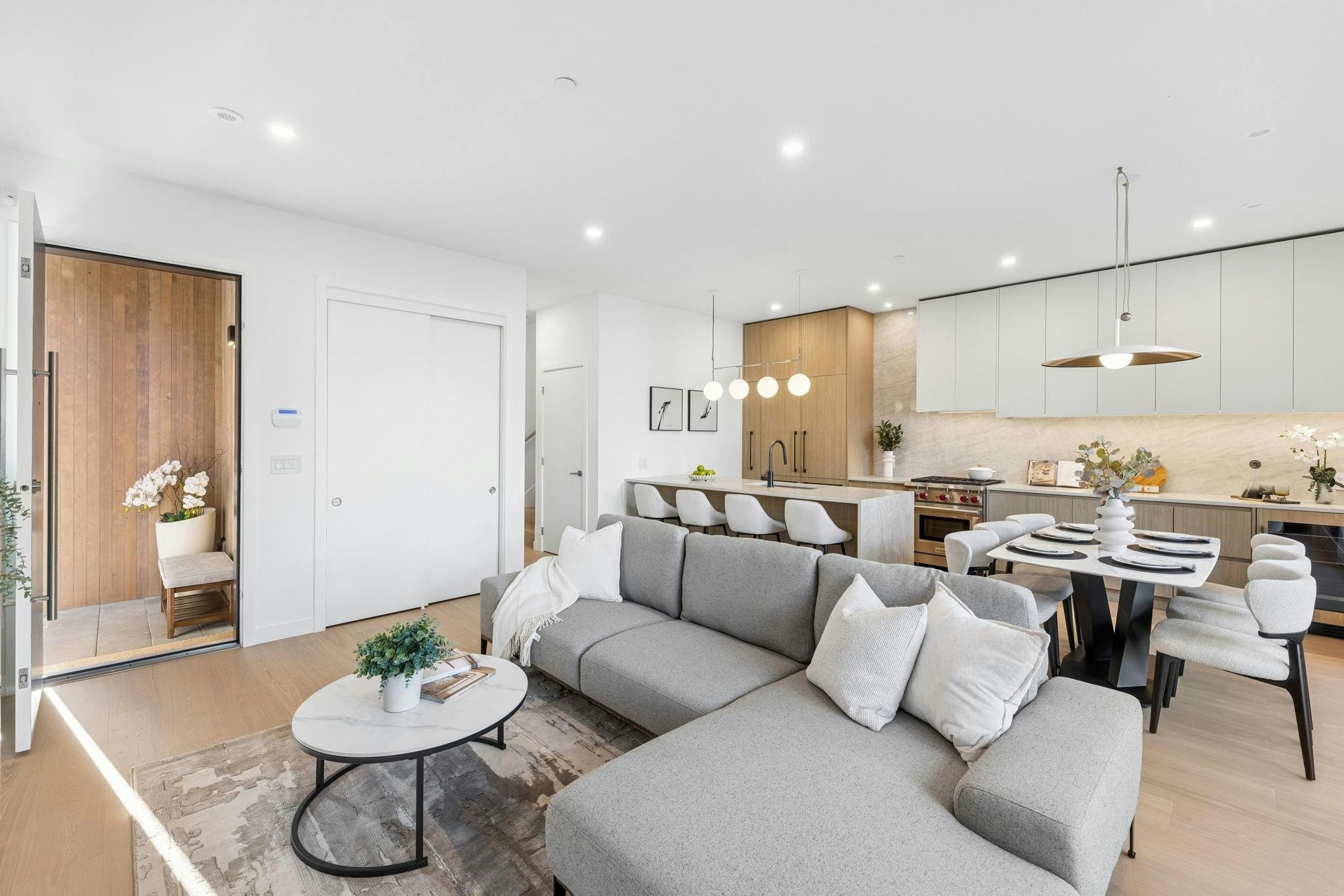 2-6040 Larch Street, Vancouver, BC, V6M 4E4 - 6