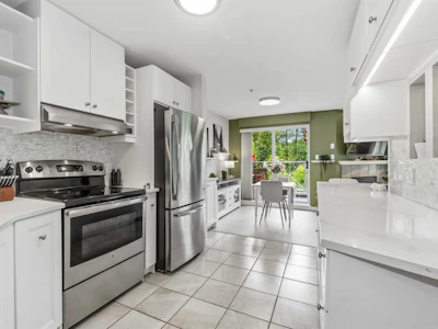 408-2551 Parkview Lane - 3