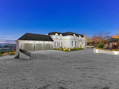 18238 20 Avenue - 4