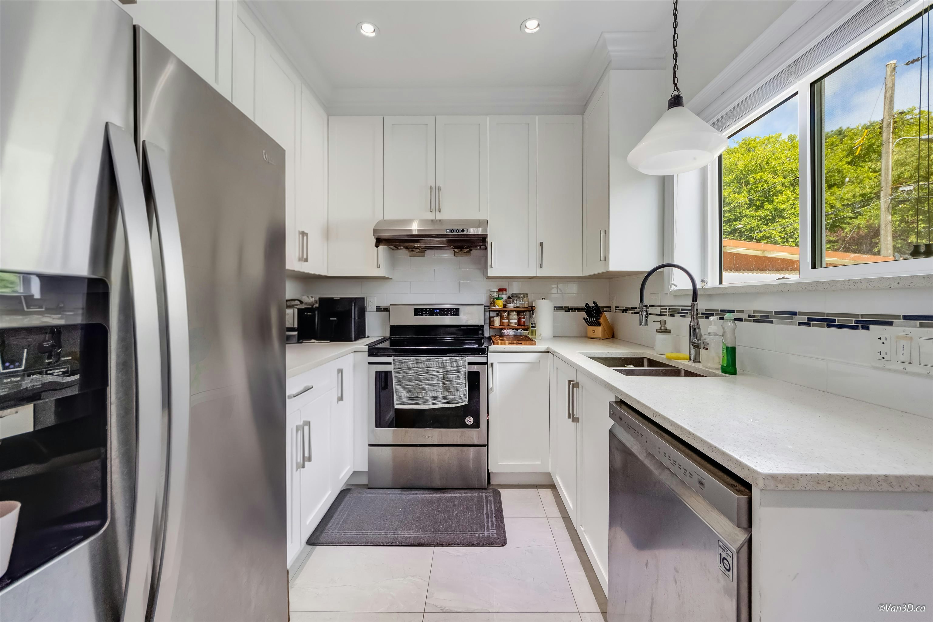 621 E 65th Avenue, Vancouver, BC, V5X 2P7 - 10